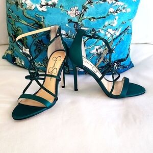 Green sequence heels